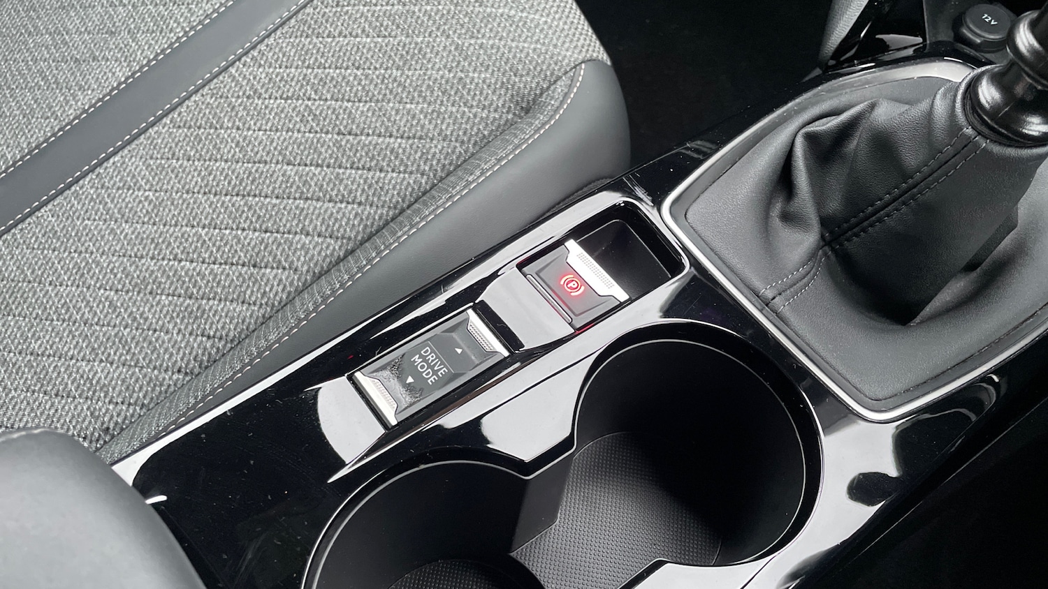 Used Peugeot 2008 2024 for sale - 76900047: Photo 21