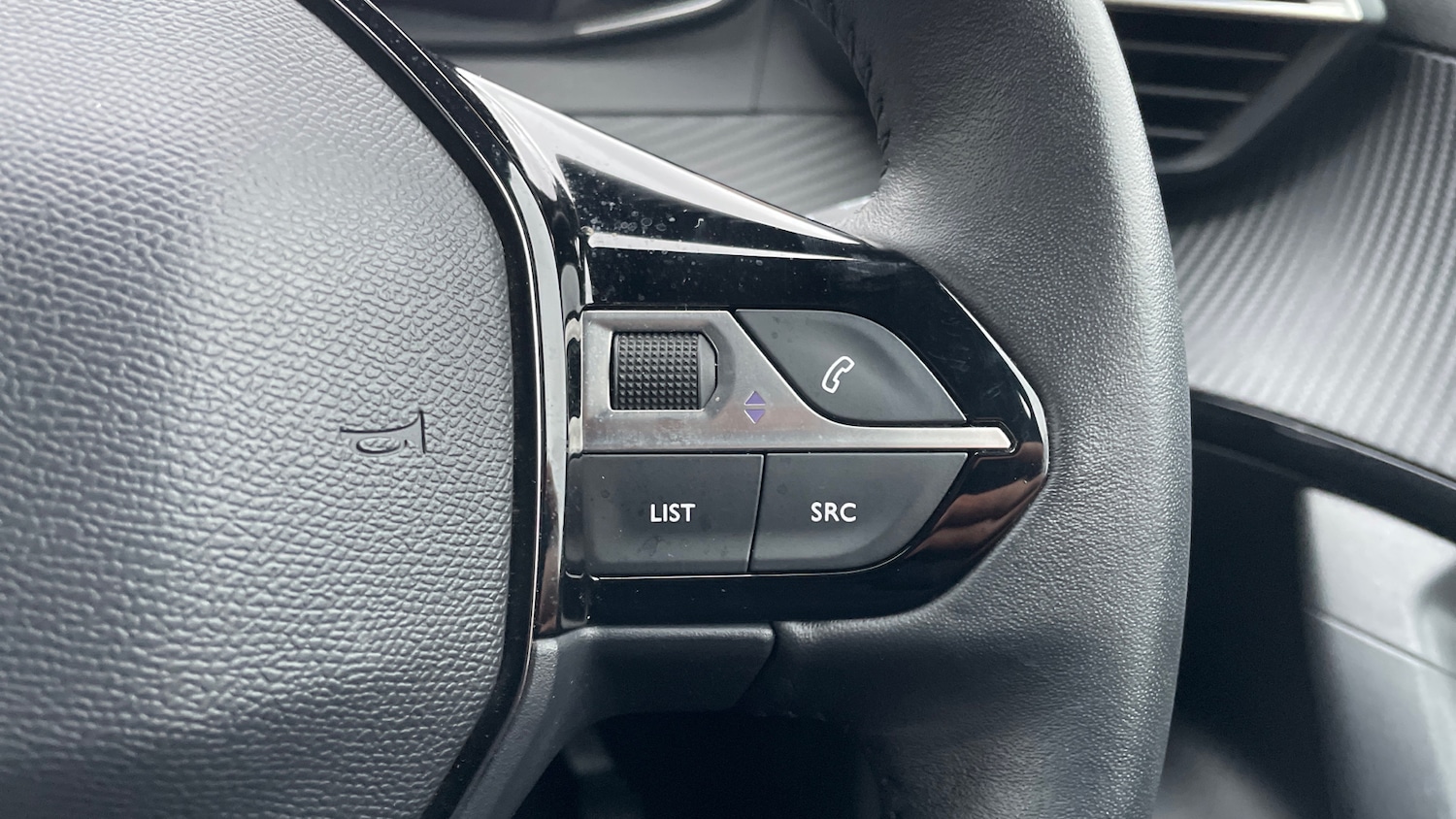 Used Peugeot 2008 2024 for sale - 76900047: Photo 24