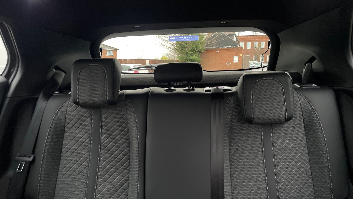 Used Peugeot 2008 2024 for sale - 76900047: Photo 25