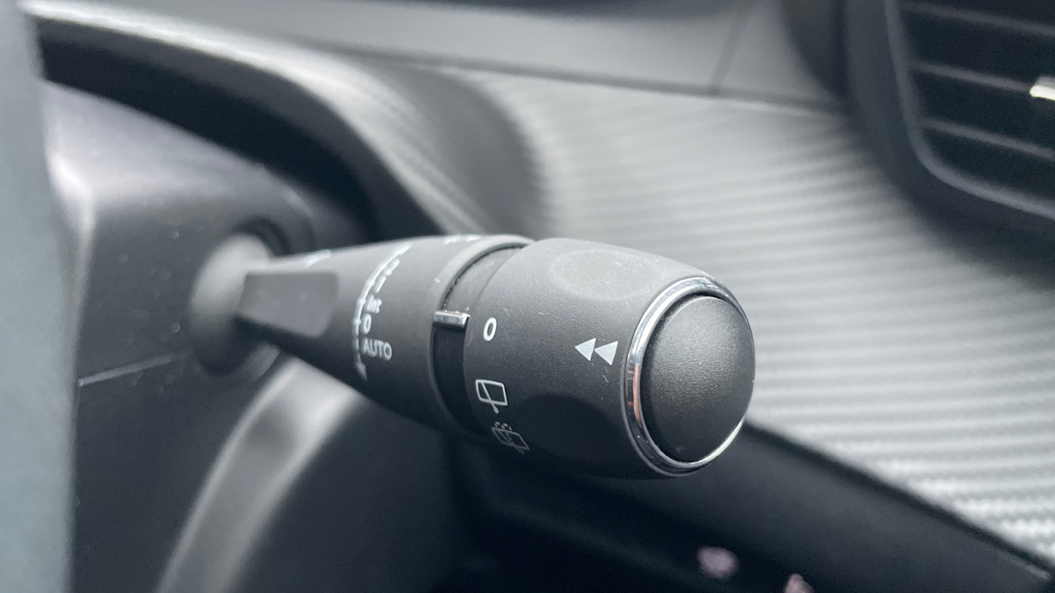 Used Peugeot 2008 2024 for sale - 76900047: Photo 28