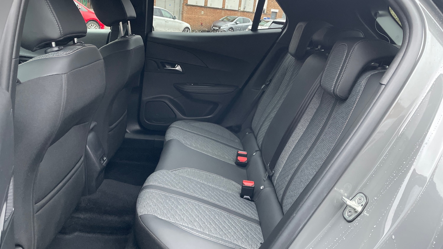 Used Peugeot 2008 2024 for sale - 76900047: Photo 33