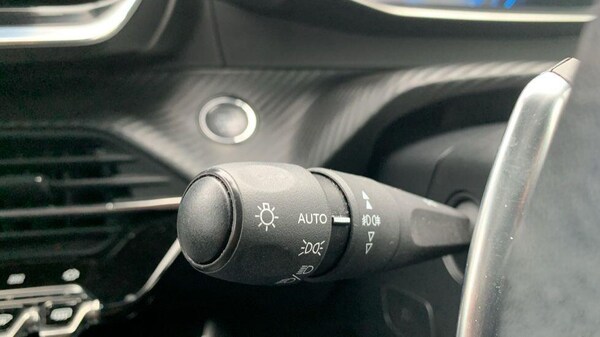Used Peugeot 2008 2021 for sale - 76260919: Photo 30