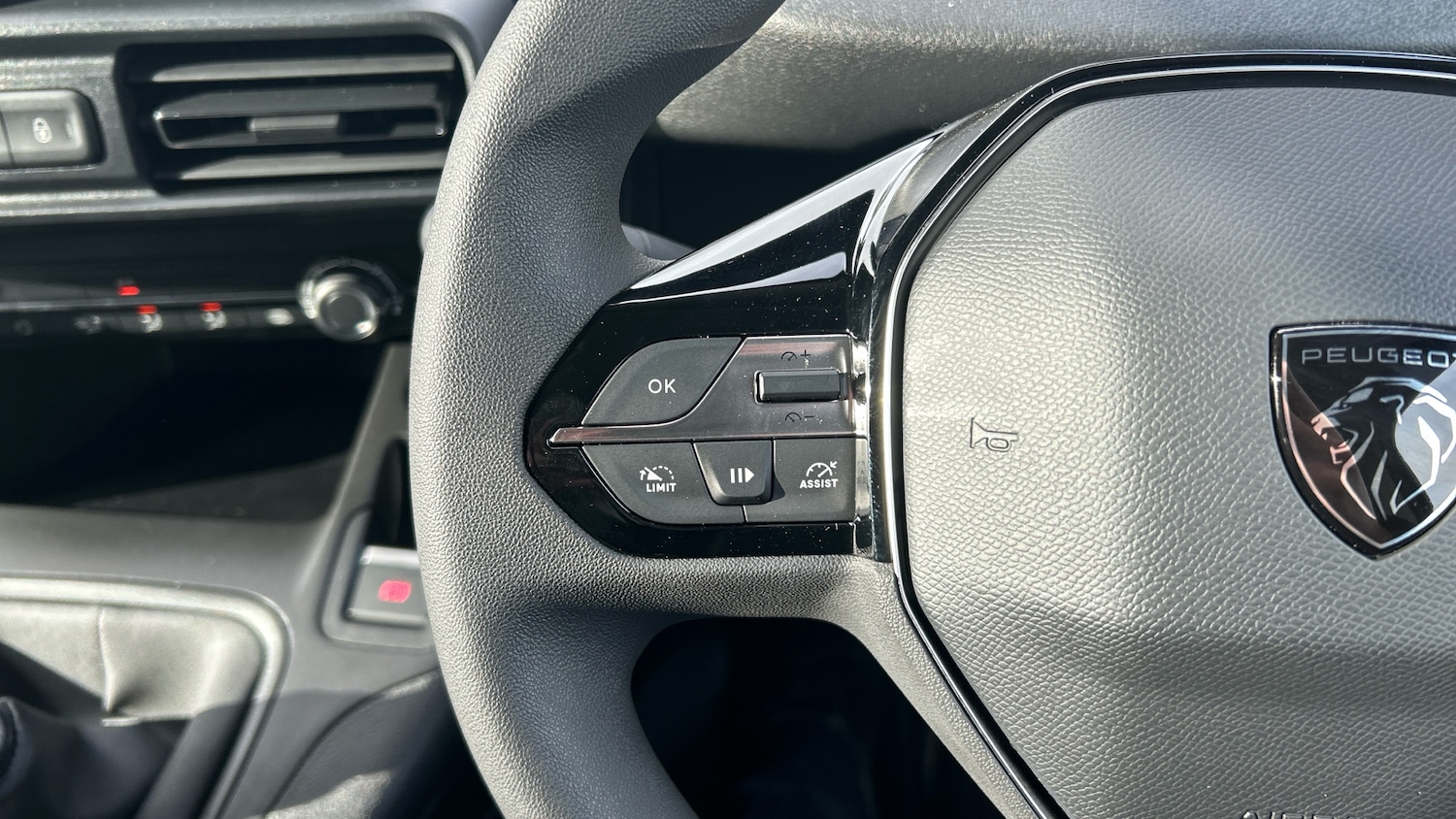 Used Peugeot Partner 2025 for sale - 77959142: Photo 23