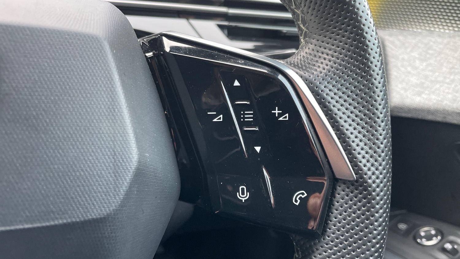 Used Peugeot 3008 2024 for sale - 76977336: Photo 24