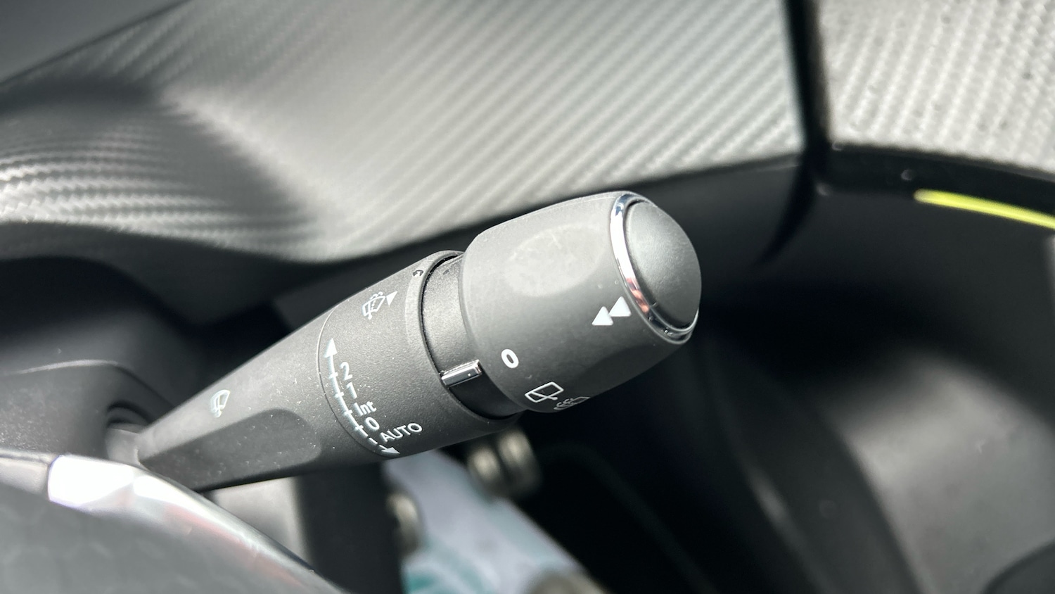 Used Peugeot 2008 2023 for sale - 77626865: Photo 28