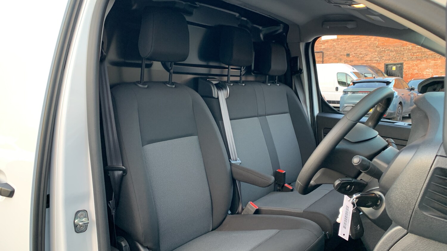 Used Citroen Dispatch 2024 for sale - 76887905: Photo 38