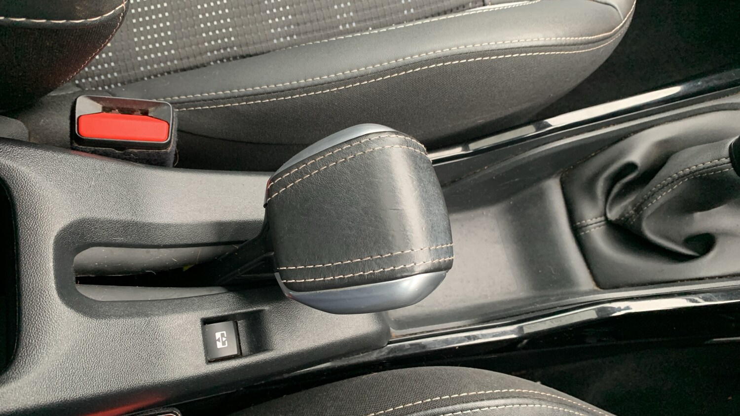 Used Peugeot 2008 2019 for sale - 76574348: Photo 22