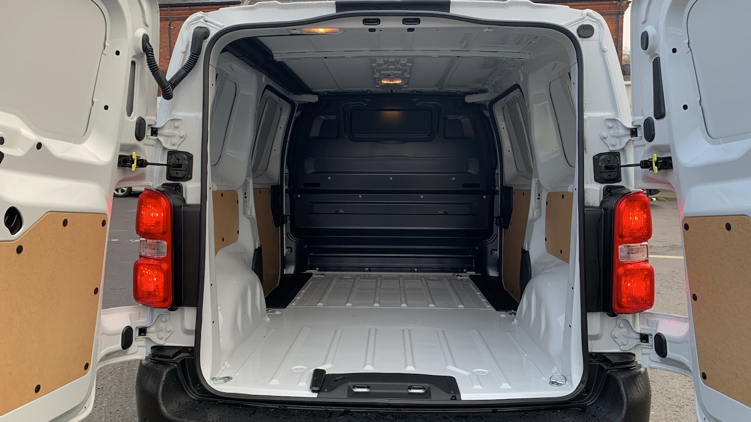 Used Citroen Dispatch 2024 for sale - 76887891: Photo 19