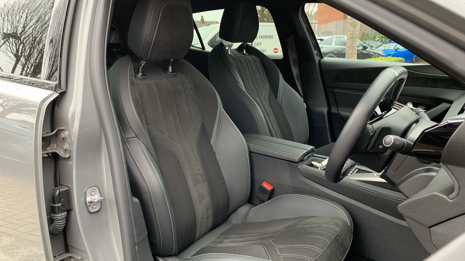 Used Peugeot 408 2024 for sale - 77050518: Photo 39