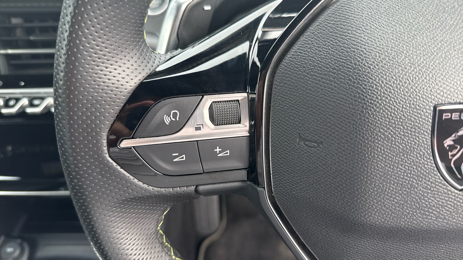 Used Peugeot 2008 2024 for sale - 76154029: Photo 23