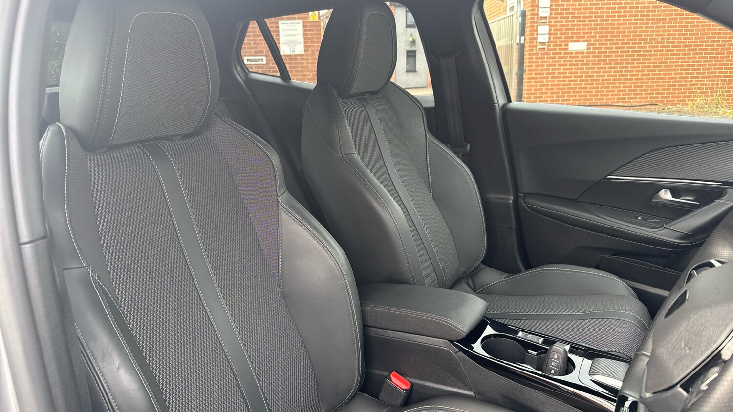 Used Peugeot 2008 2024 for sale - 76154029: Photo 42