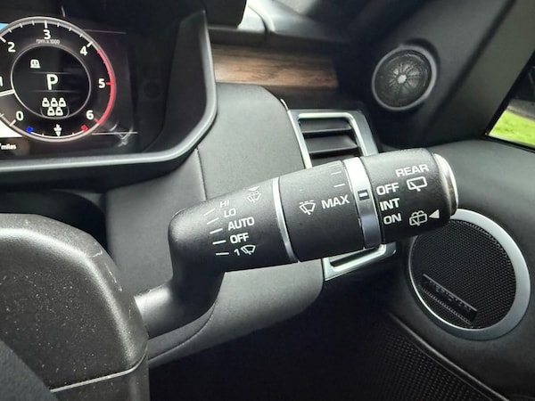 Used Land Rover Discovery 2018 for sale - 76303967: Photo 23