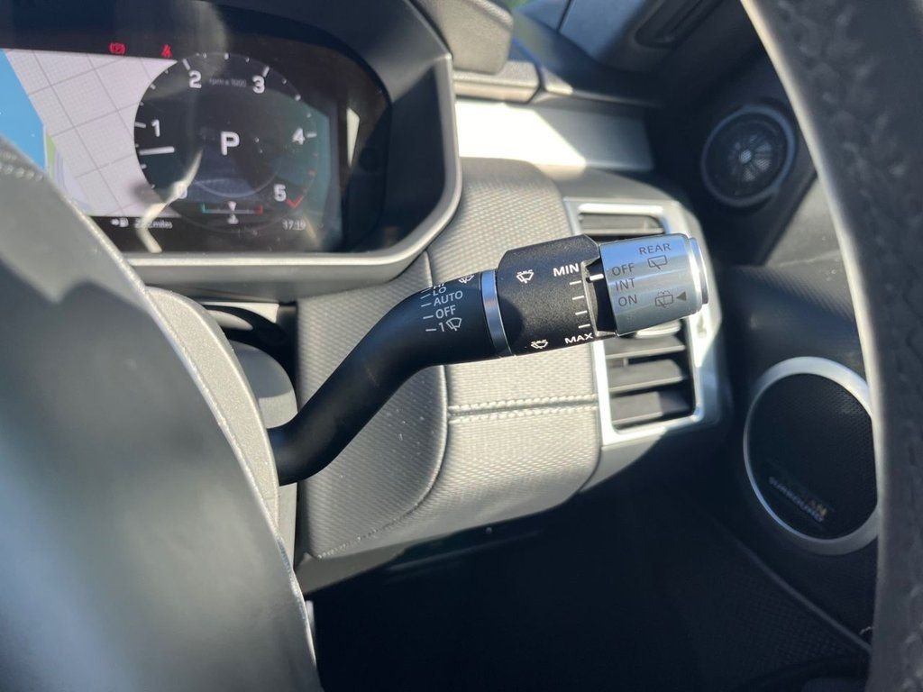 Used Land Rover Discovery 2021 for sale - 76520701: Photo 11