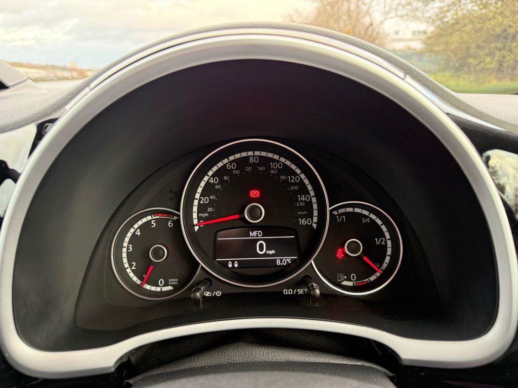 Used Volkswagen Beetle 2014 for sale - 76670616: Photo 13