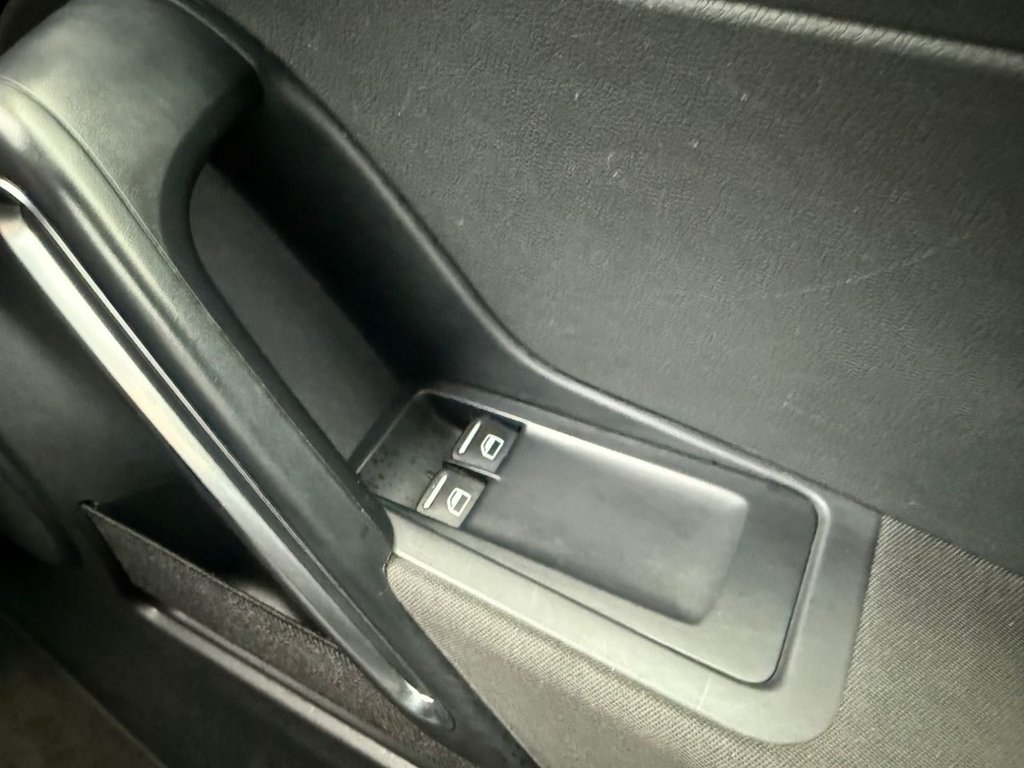 Used Volkswagen Beetle 2014 for sale - 76670616: Photo 26