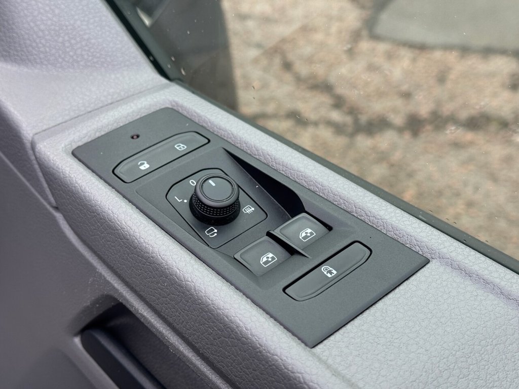 Used Volkswagen Transporter 2024 for sale - 77693050: Photo 13