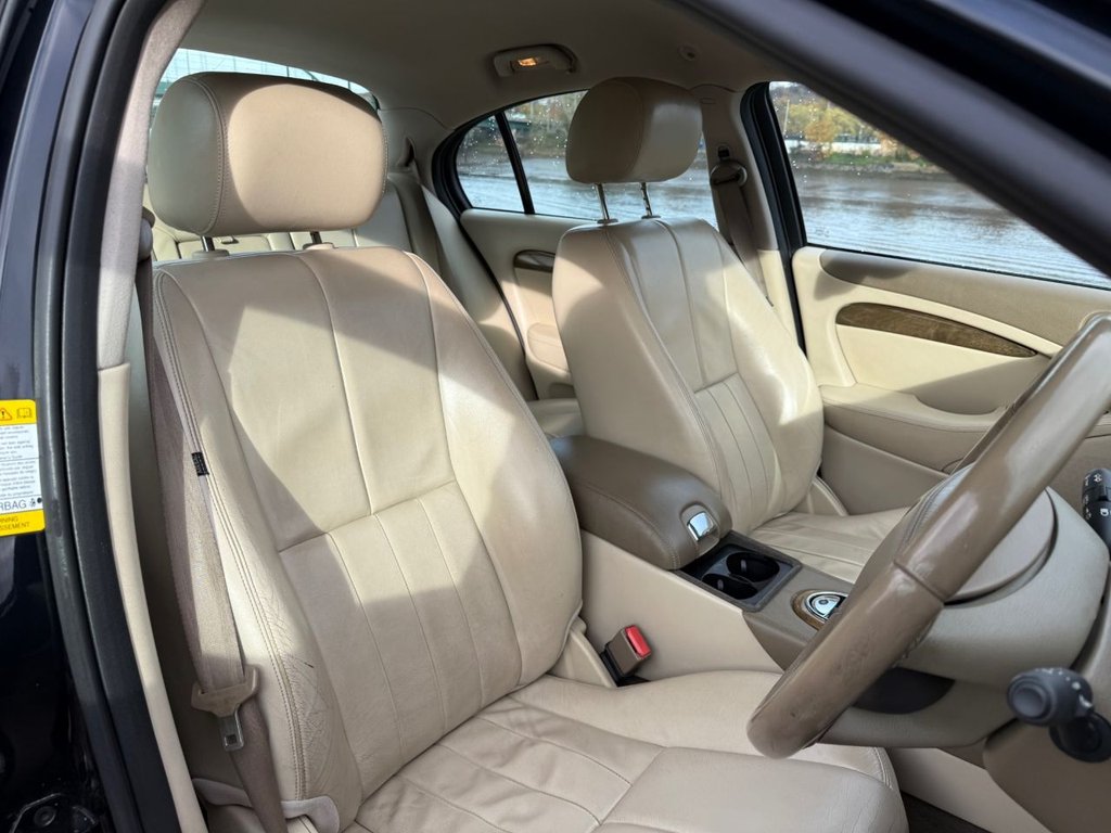 Used Jaguar S-Type 2004 for sale - 76685951: Photo 11