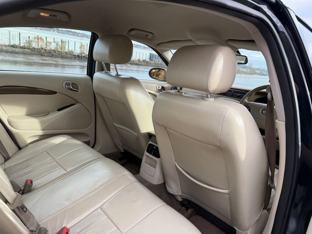 Used Jaguar S-Type 2004 for sale - 76685951: Photo 13