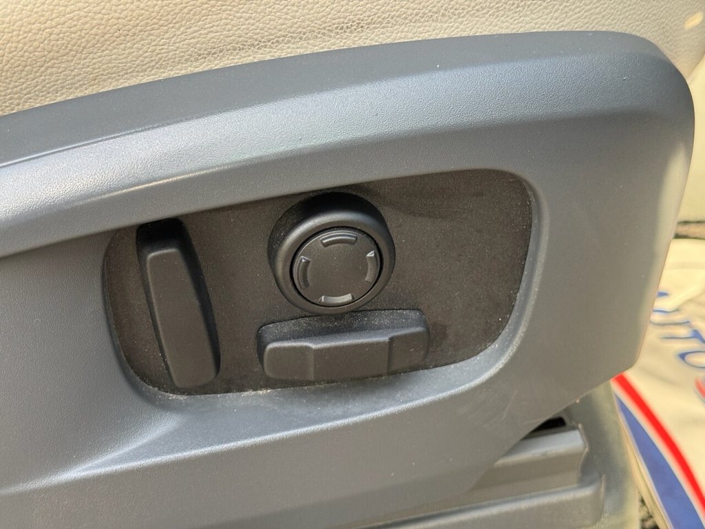 Used Land Rover Defender 2021 for sale - 76520611: Photo 22