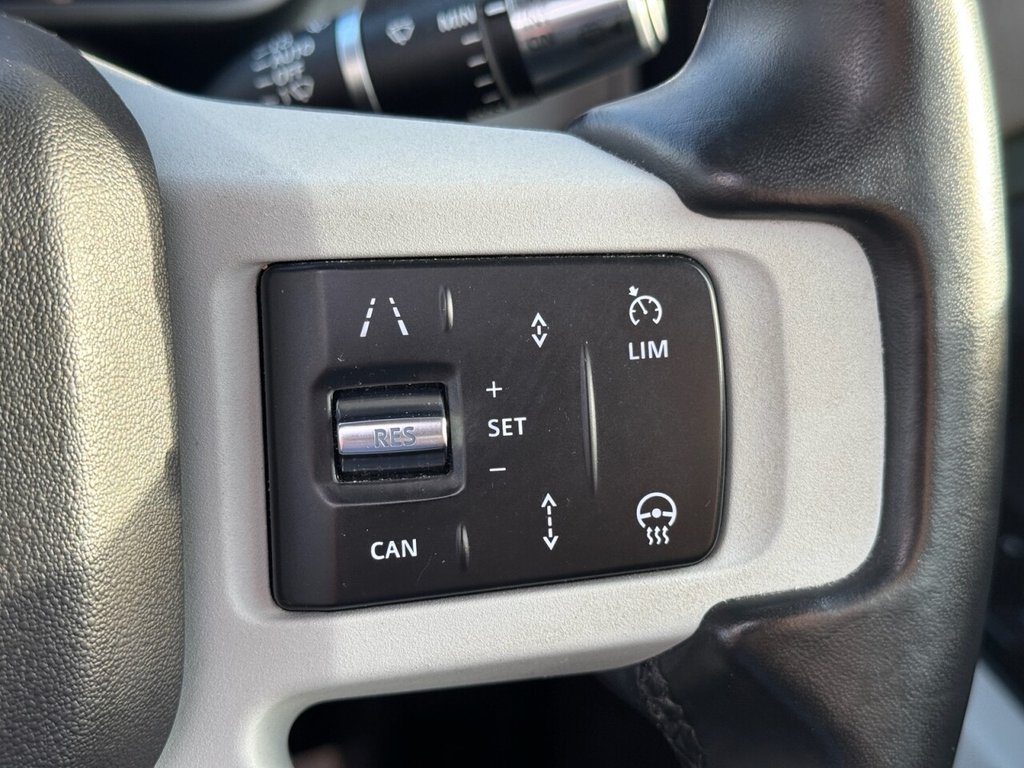 Used Land Rover Defender 2021 for sale - 76520611: Photo 26