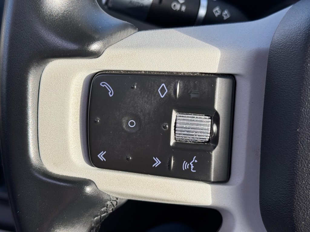 Used Land Rover Defender 2021 for sale - 76520611: Photo 27