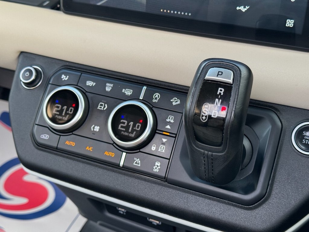 Used Land Rover Defender 2021 for sale - 76520611: Photo 29