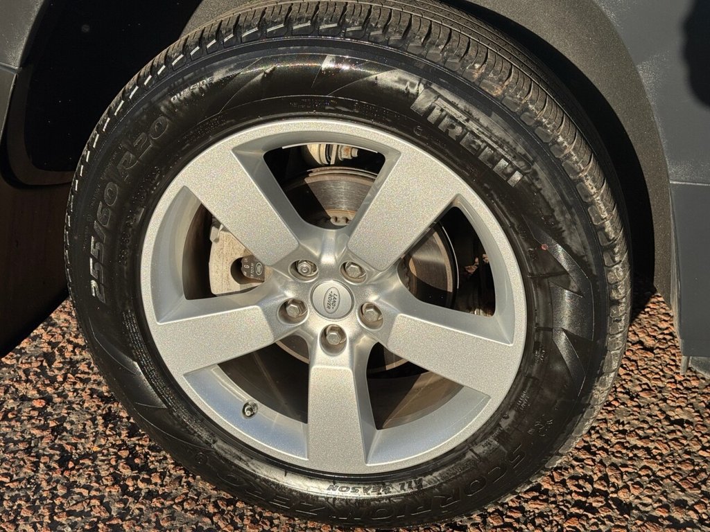 Used Land Rover Defender 2021 for sale - 76520611: Photo 9