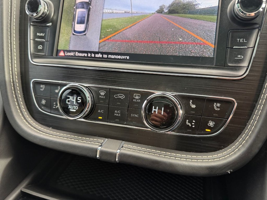 Used Bentley Bentayga 2018 for sale - 76162961: Photo 18