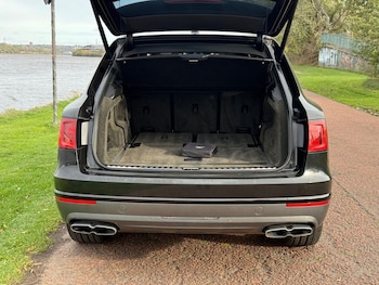 Used Bentley Bentayga 2018 for sale - 76162961: Photo