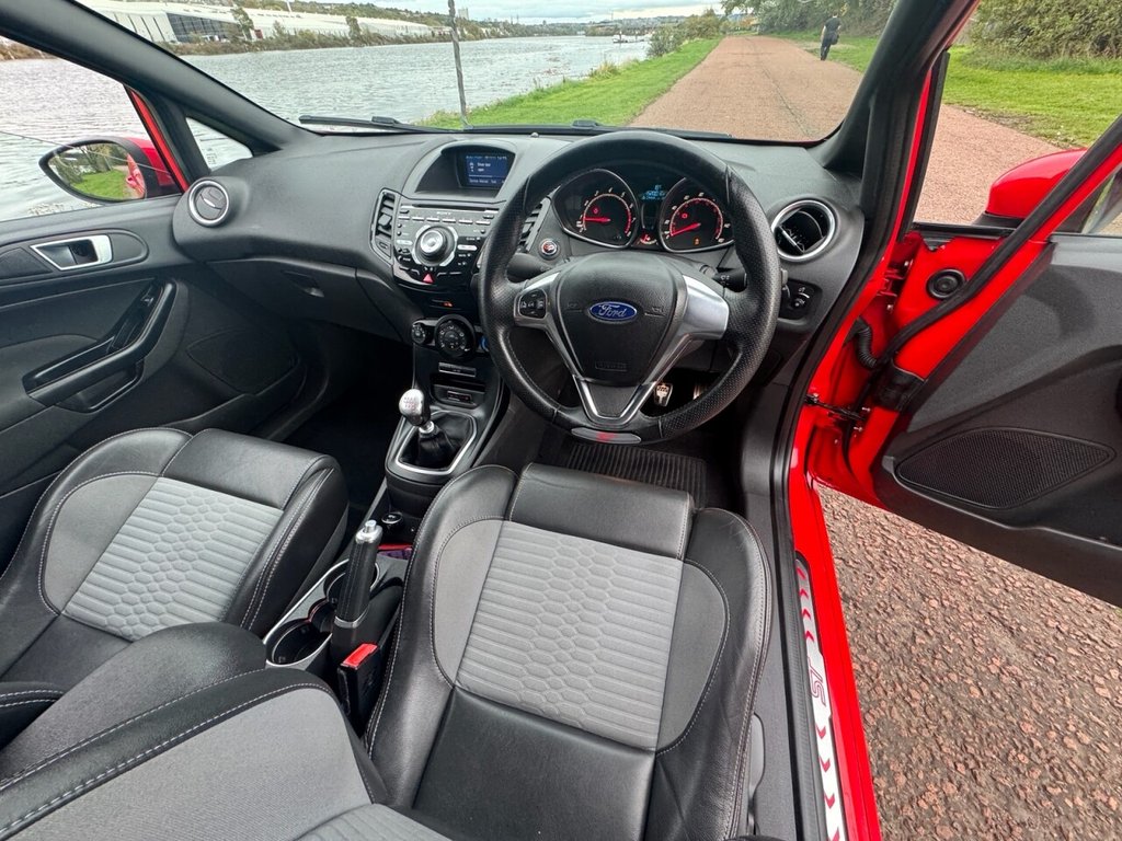 Used Ford Fiesta 2014 for sale - 76535454: Photo 16