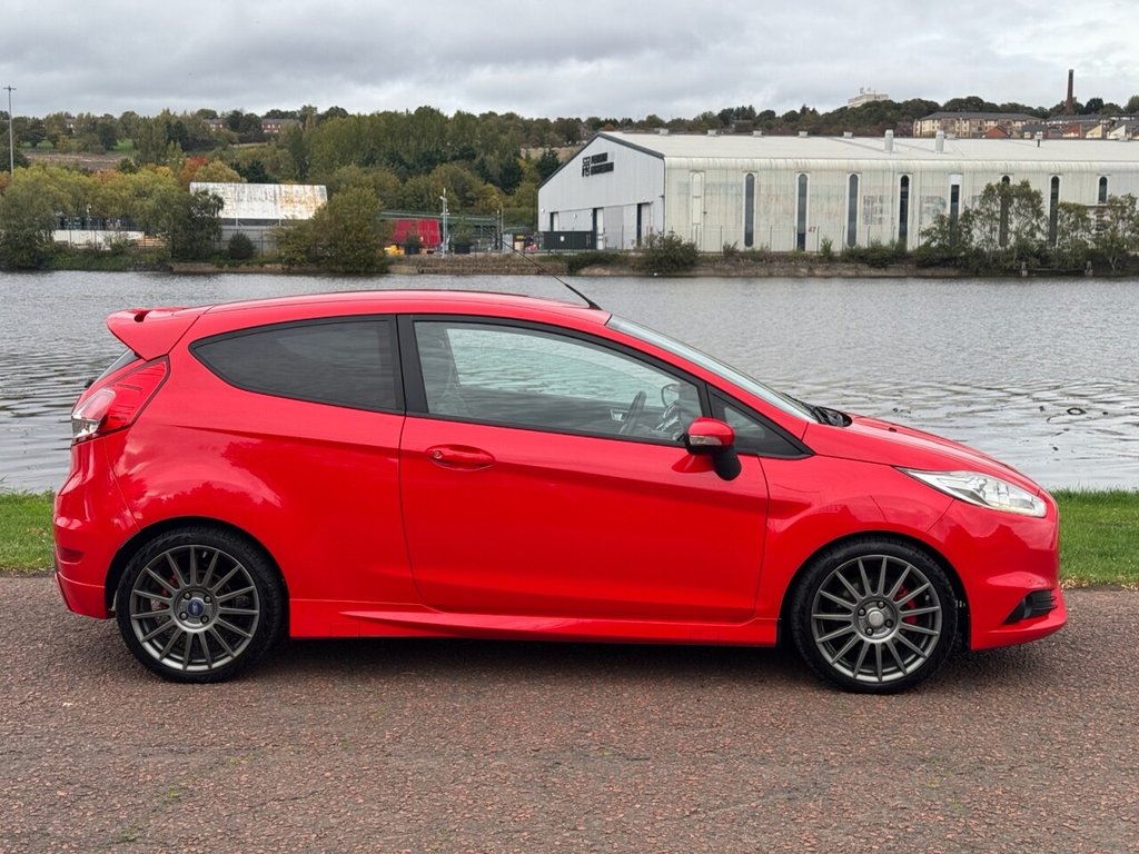 Used Ford Fiesta 2014 for sale - 76535454: Photo 3