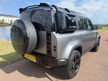 Used Land Rover Defender 2022 for sale - 79607856: Photo