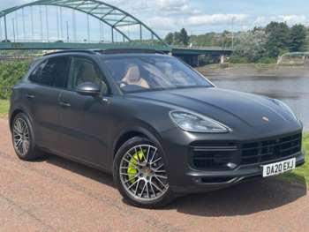 2020 (20) - 4.0 V8 E-Hybrid 14.1kWh Turbo S SUV 5dr Petrol Plug-in Hybrid TiptronicS 4W