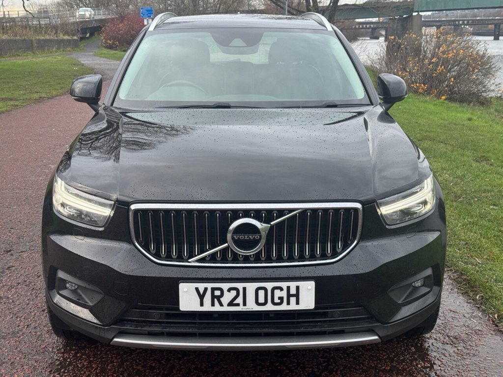 Used Volvo XC40 2021 for sale - 76883483: Photo 2