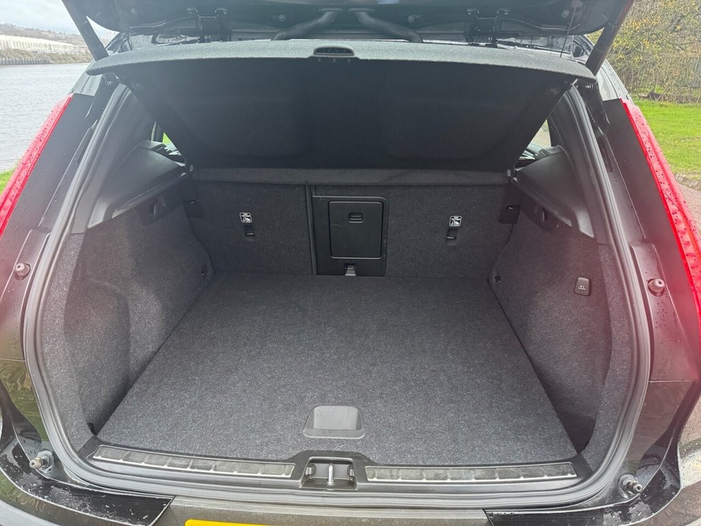 Used Volvo XC40 2021 for sale - 76883483: Photo 7