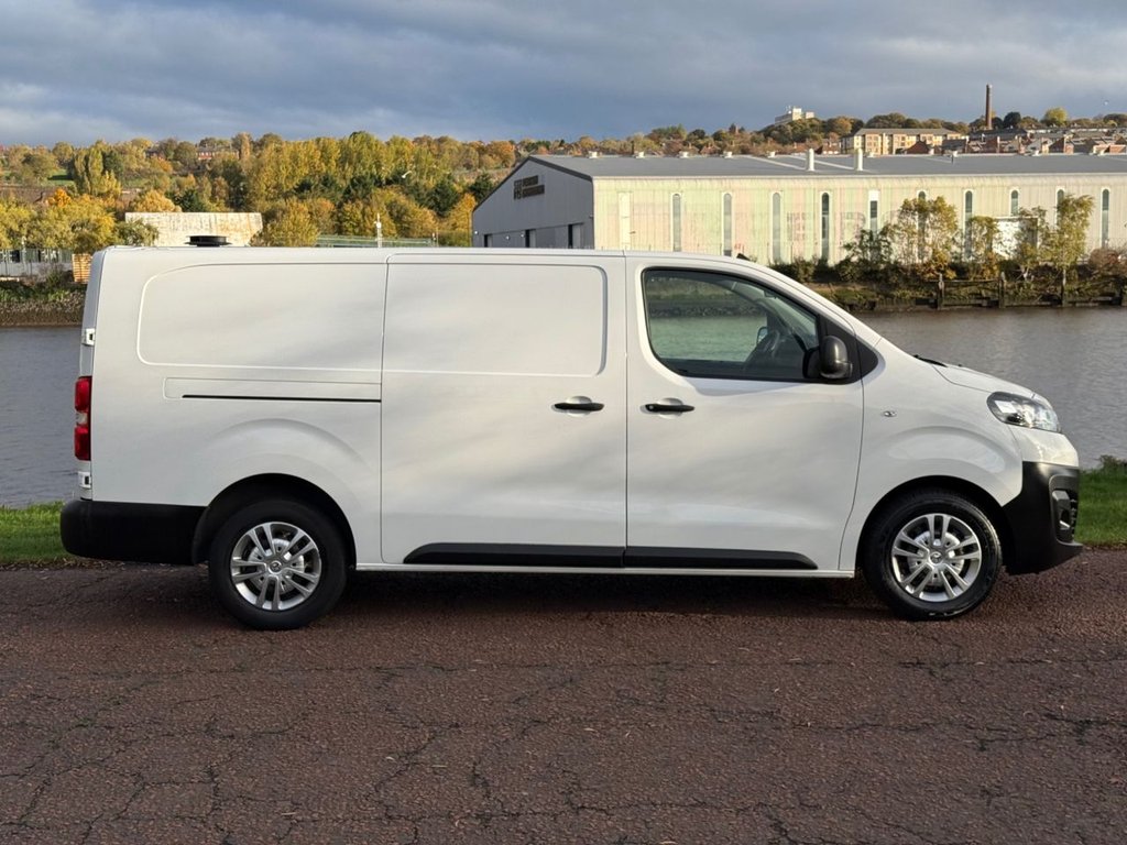 Used Vauxhall Vivaro 2021 for sale - 76375927: Photo 3