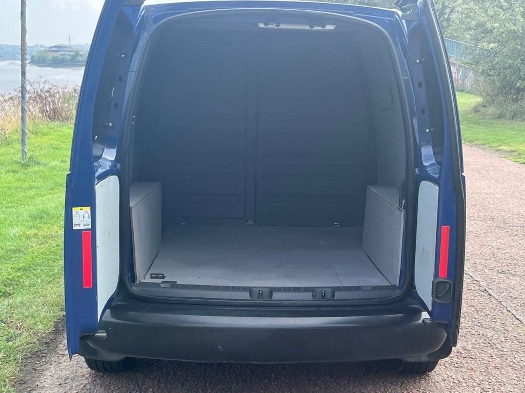 Used Volkswagen Caddy 2014 for sale - 76934789: Photo 6