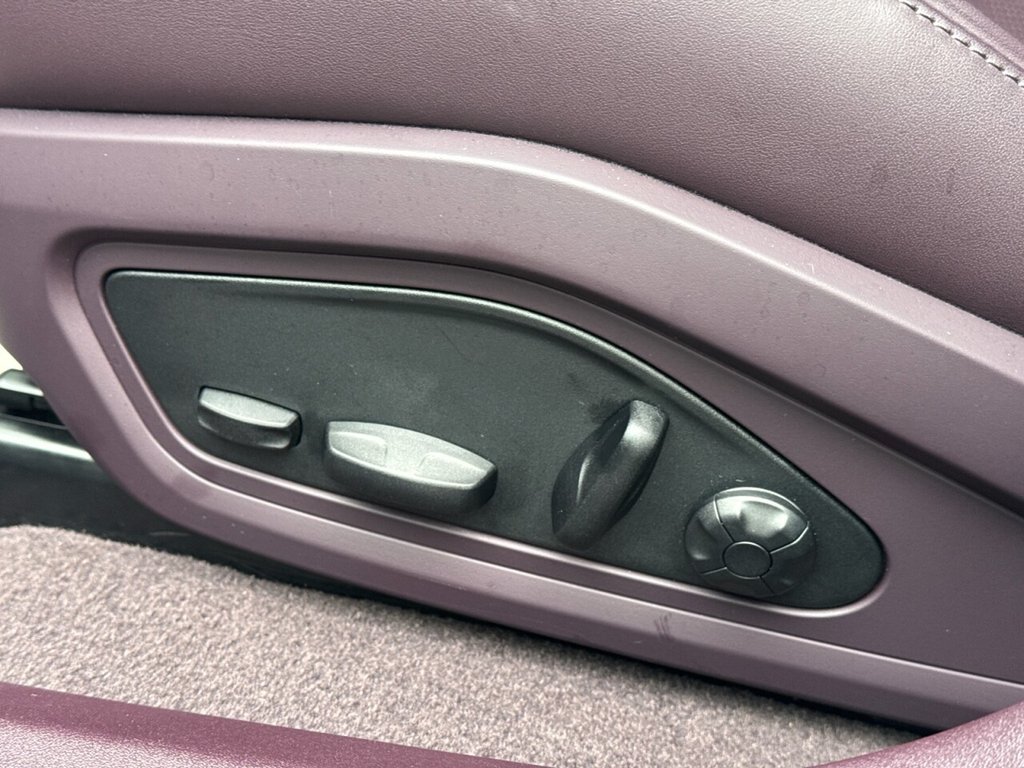 Used Porsche Taycan 2023 for sale - 77780558: Photo 24