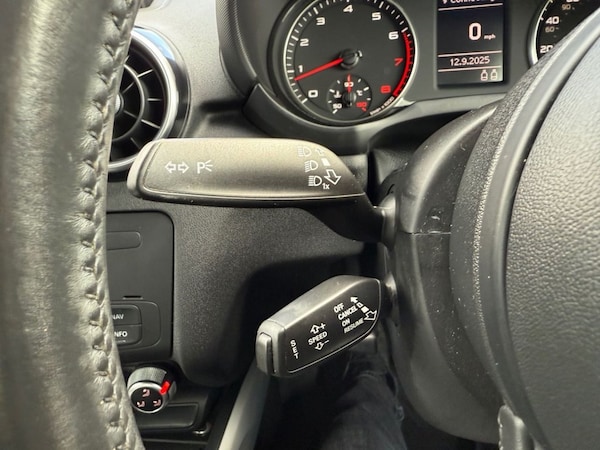 Used Audi A1 2011 for sale - 76118570: Photo 21