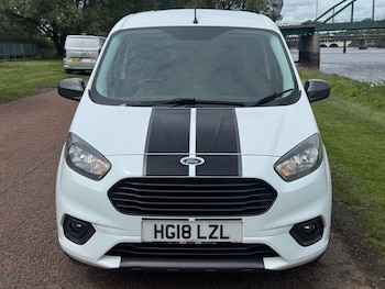 Used Ford Transit Courier 2018 for sale - 78781103: Photo