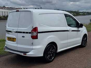 Used Ford Transit Courier 2018 for sale - 78781103: Photo
