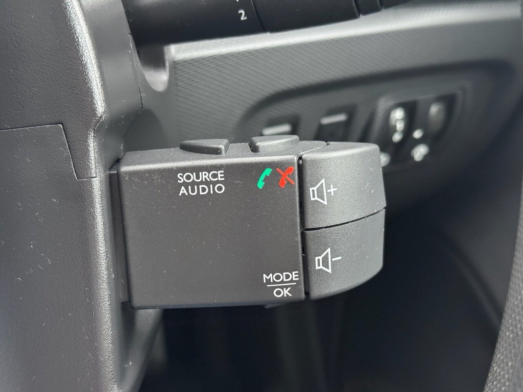 Used Renault Captur 2015 for sale - 77368914: Photo 16