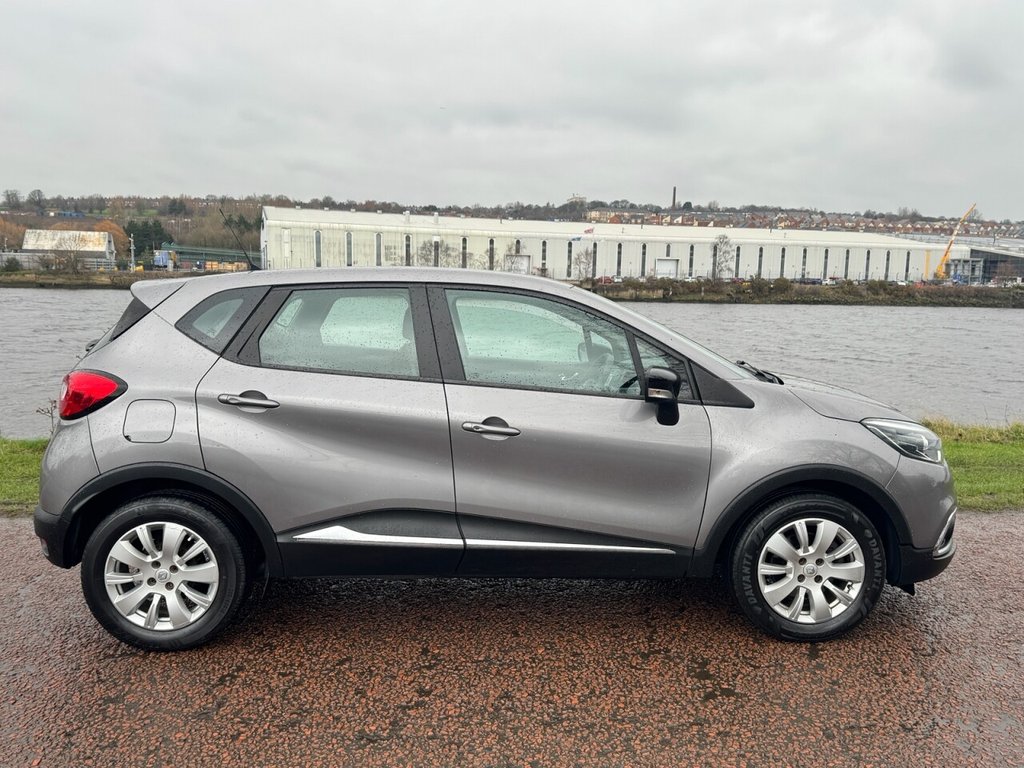 Used Renault Captur 2015 for sale - 77368914: Photo 3