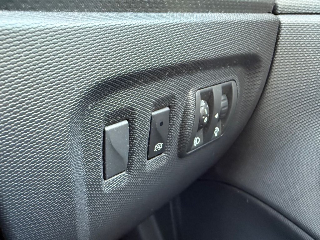 Used Renault Captur 2013 for sale - 76173396: Photo 24