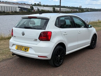 Used Volkswagen Polo 2015 for sale - 79384974: Photo