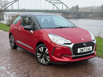 2017 (17) - 1.2 PureTech Chic Hatchback 3dr Petrol Manual Euro 6 (82 ps)