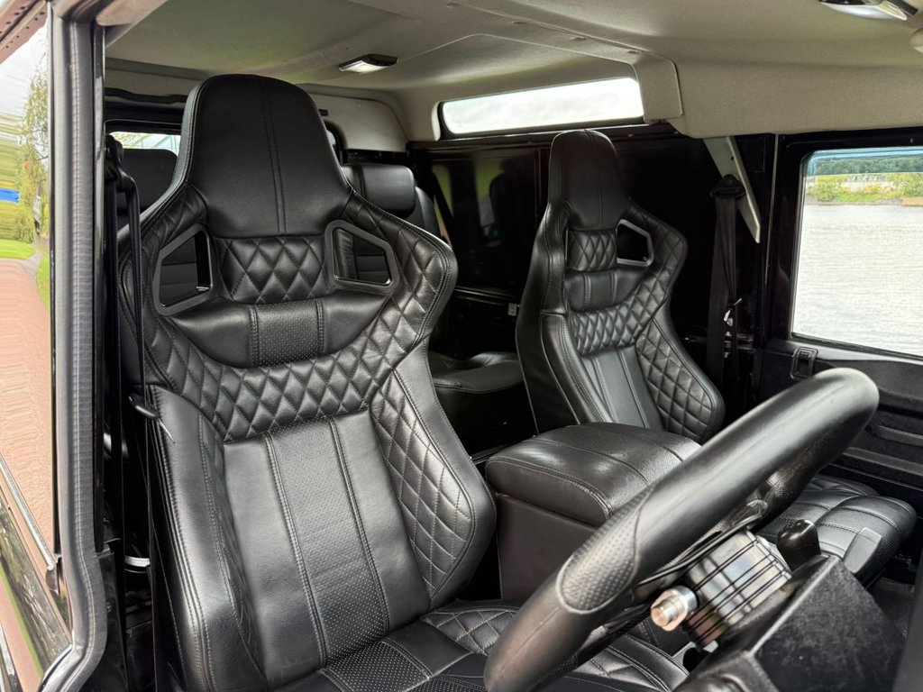 Used Land Rover Defender 2009 for sale - 76009425: Photo 12