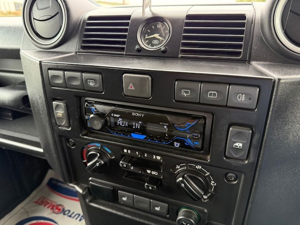 Used Land Rover Defender 2009 for sale - 76009425: Photo 16