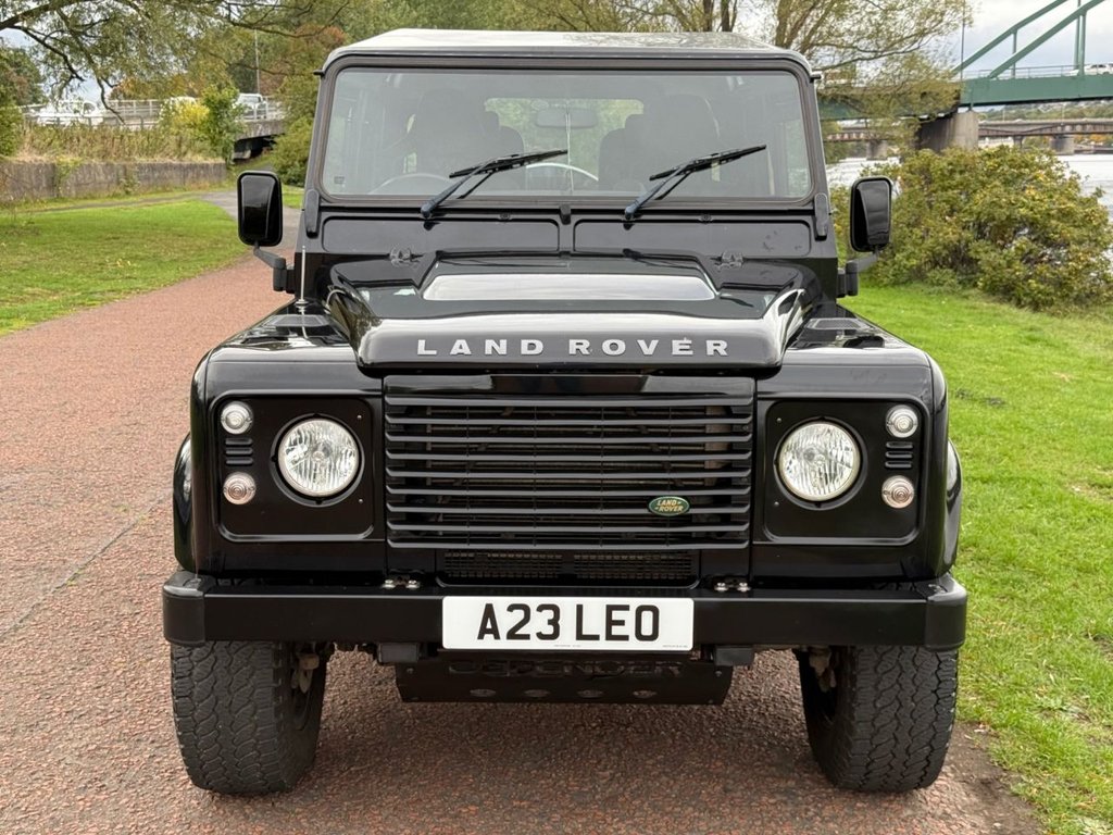 Used Land Rover Defender 2009 for sale - 76009425: Photo 2
