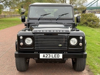 Used Land Rover Defender 2009 for sale - 76009425: Photo 2